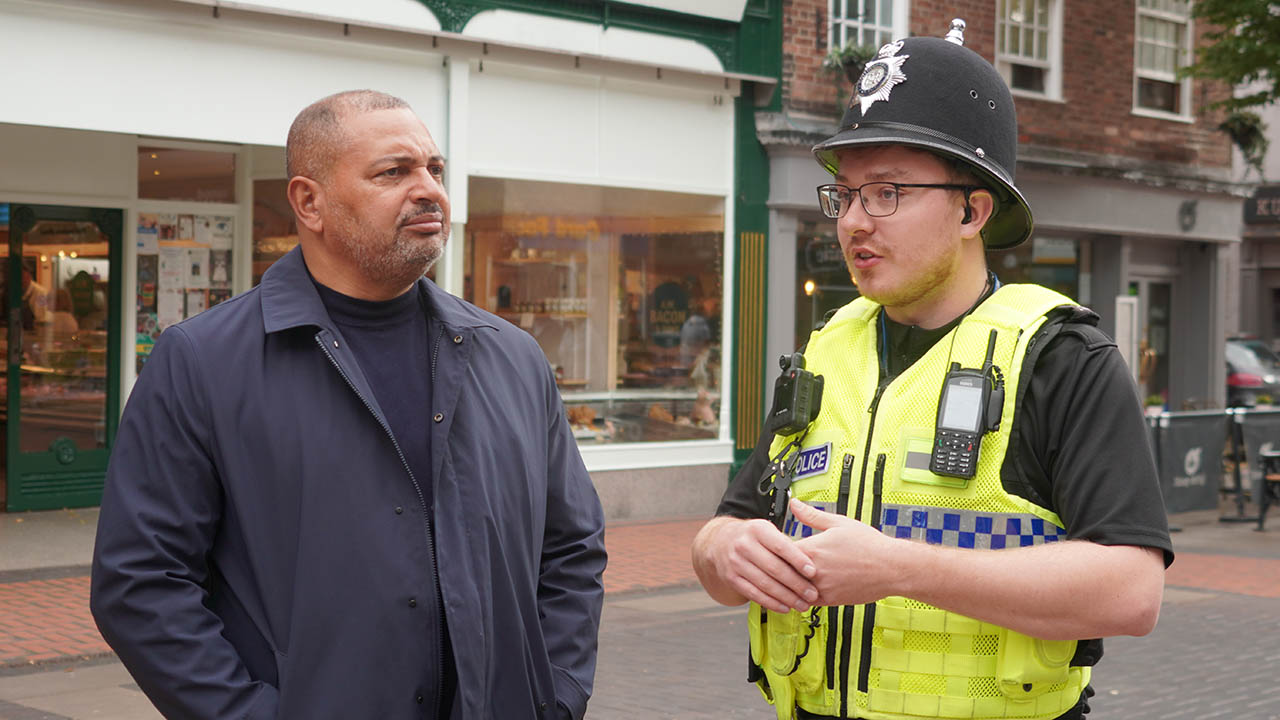 PCC Godden alongside a Nottinghamshire Police officer